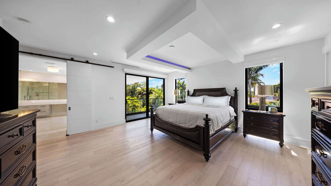 Photo of Bedroom in Harbour Inlet