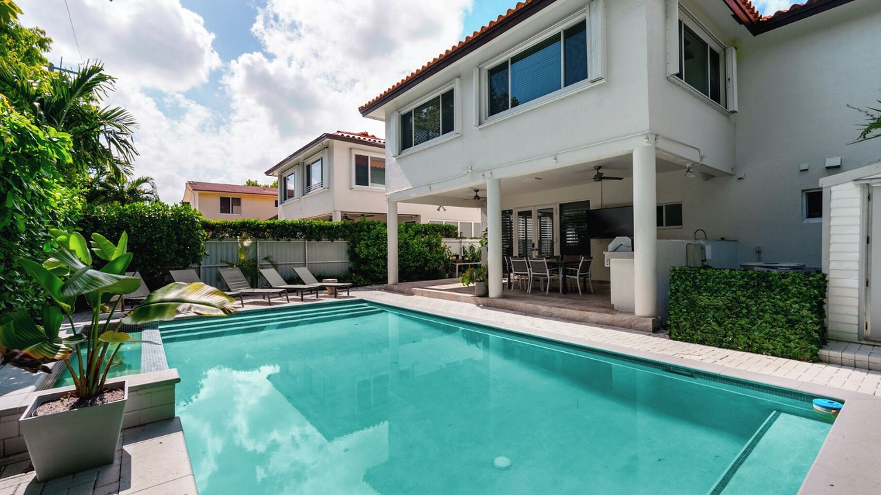 Photo of Outdoor in Little Havana