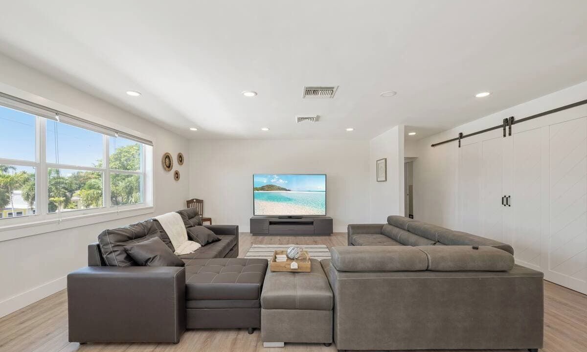 Photo of Livingroom in Riviera Beach