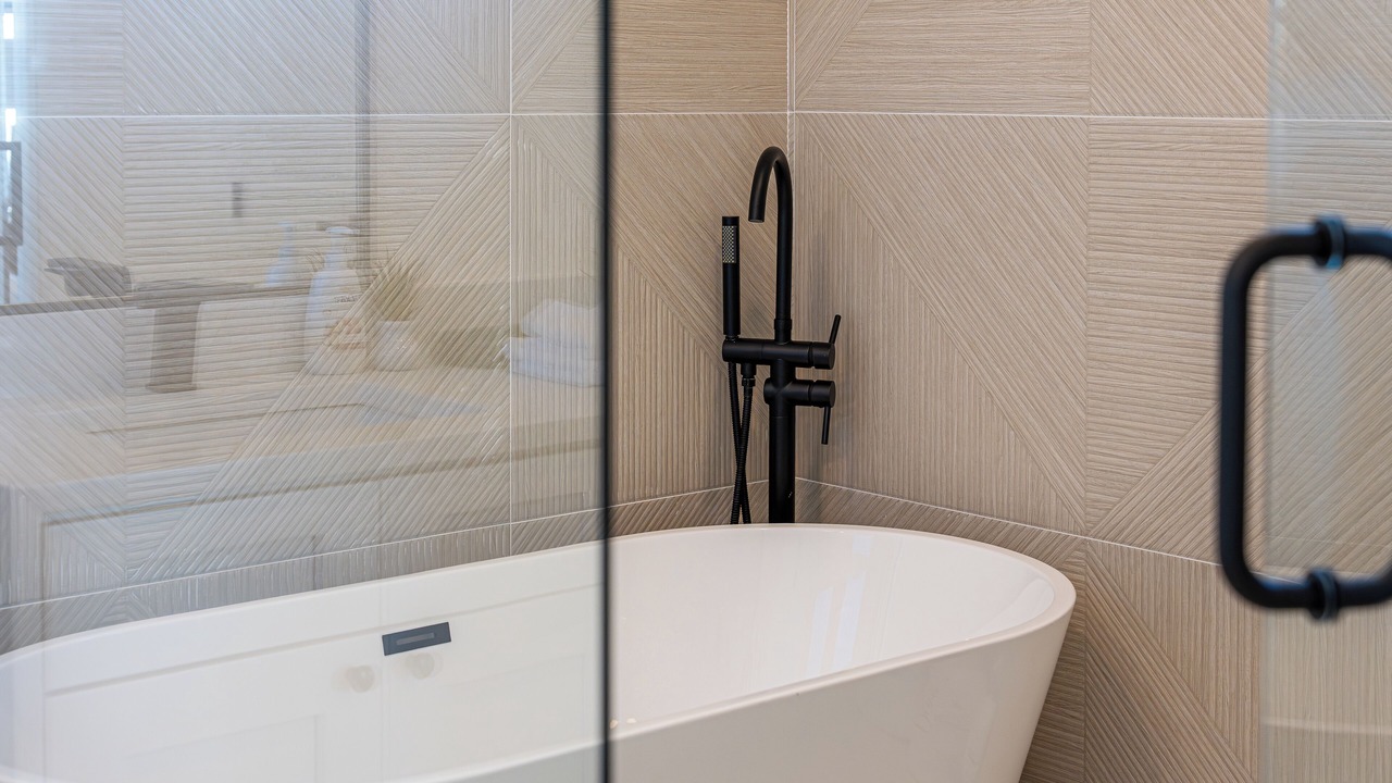 Photo of Bathroom in Port Tampa City