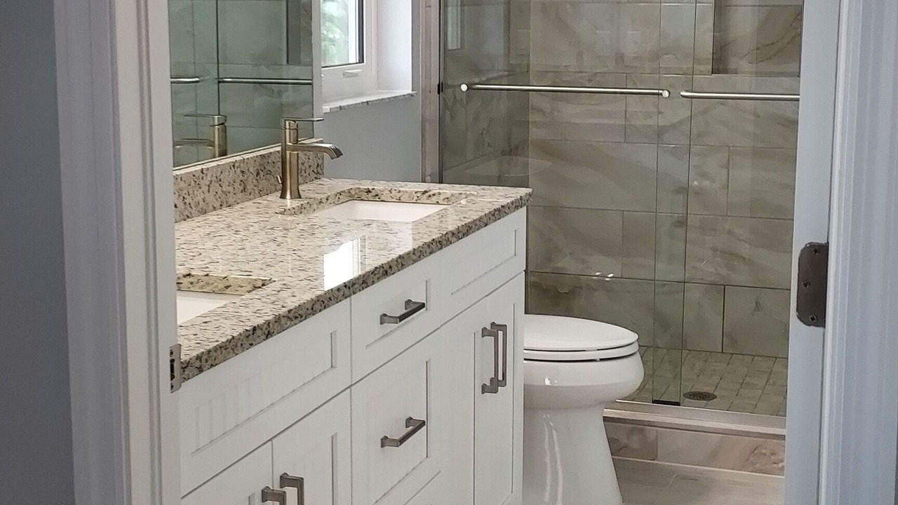 Photo of Bathroom in Mid Island