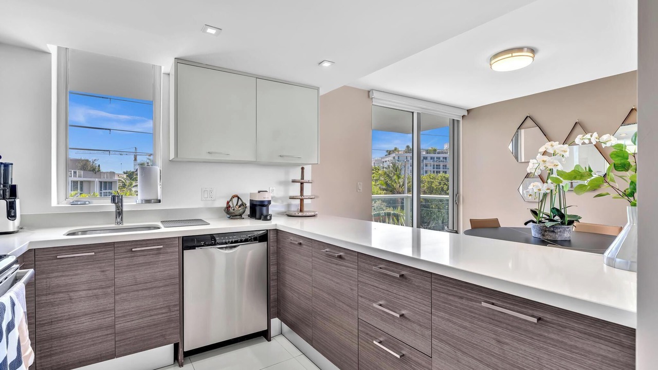 Photo of Kitchen in Bay Harbor Islands