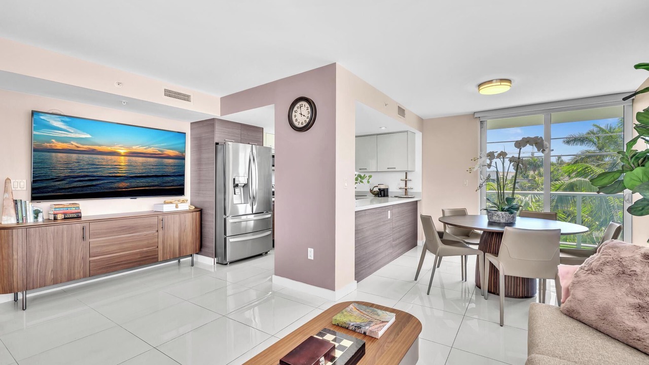 Photo of Livingroom in Bay Harbor Islands