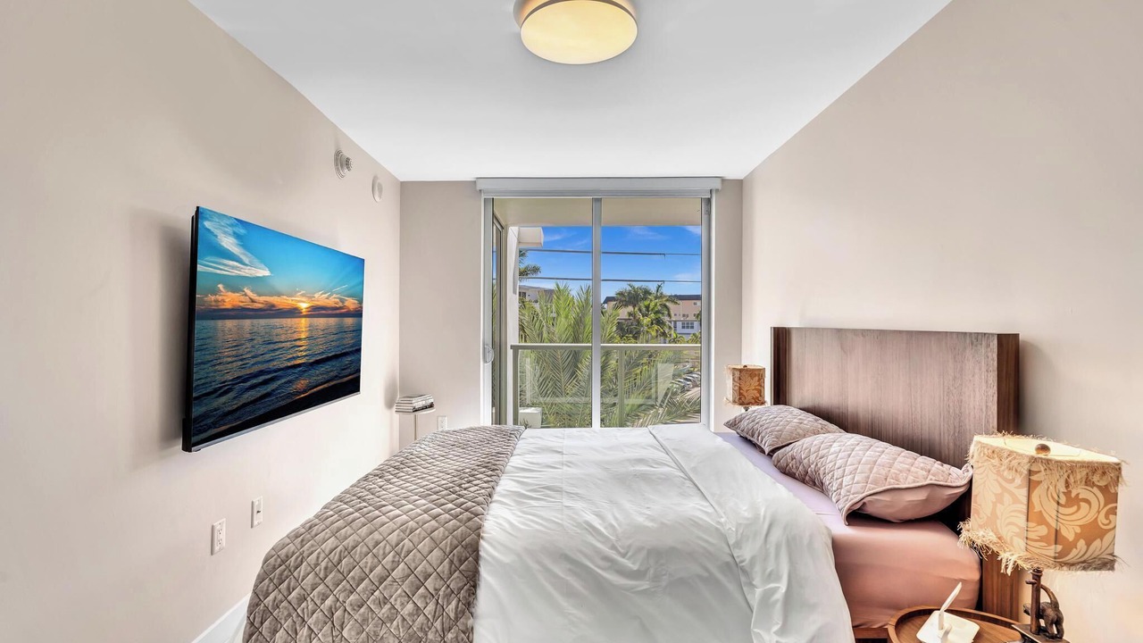 Photo of Bedroom in Bay Harbor Islands