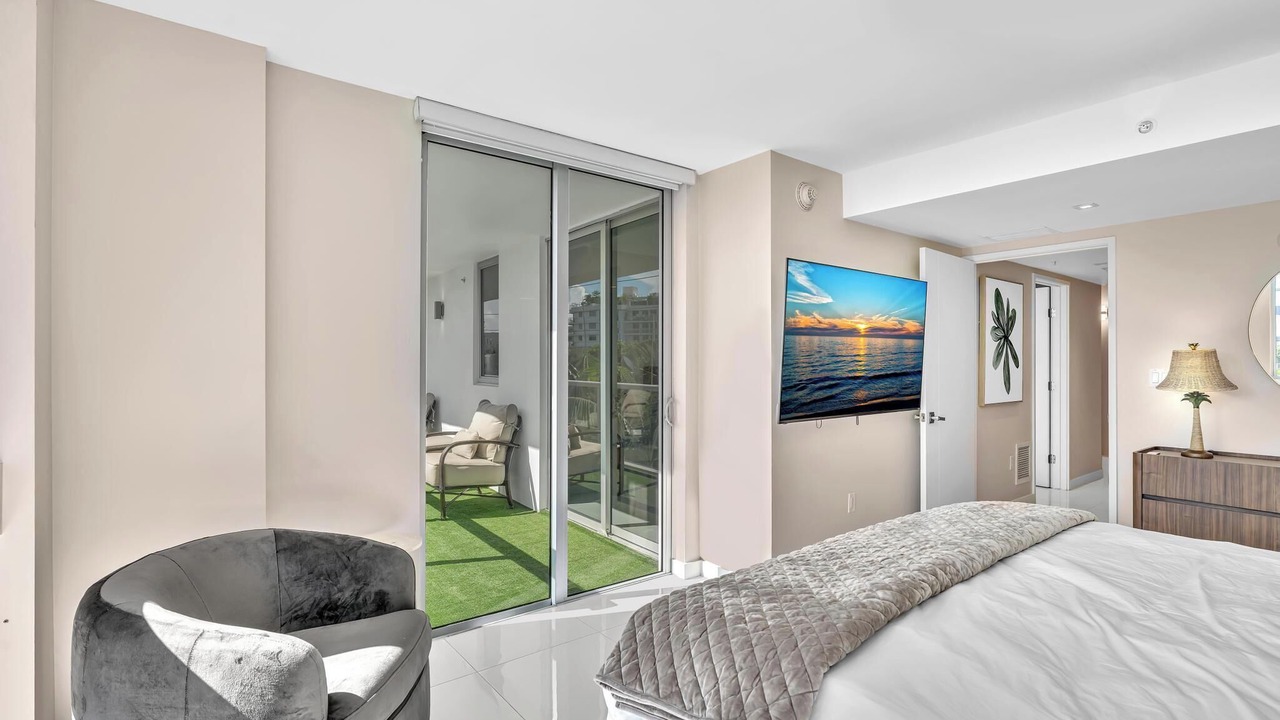 Photo of Bedroom in Bay Harbor Islands