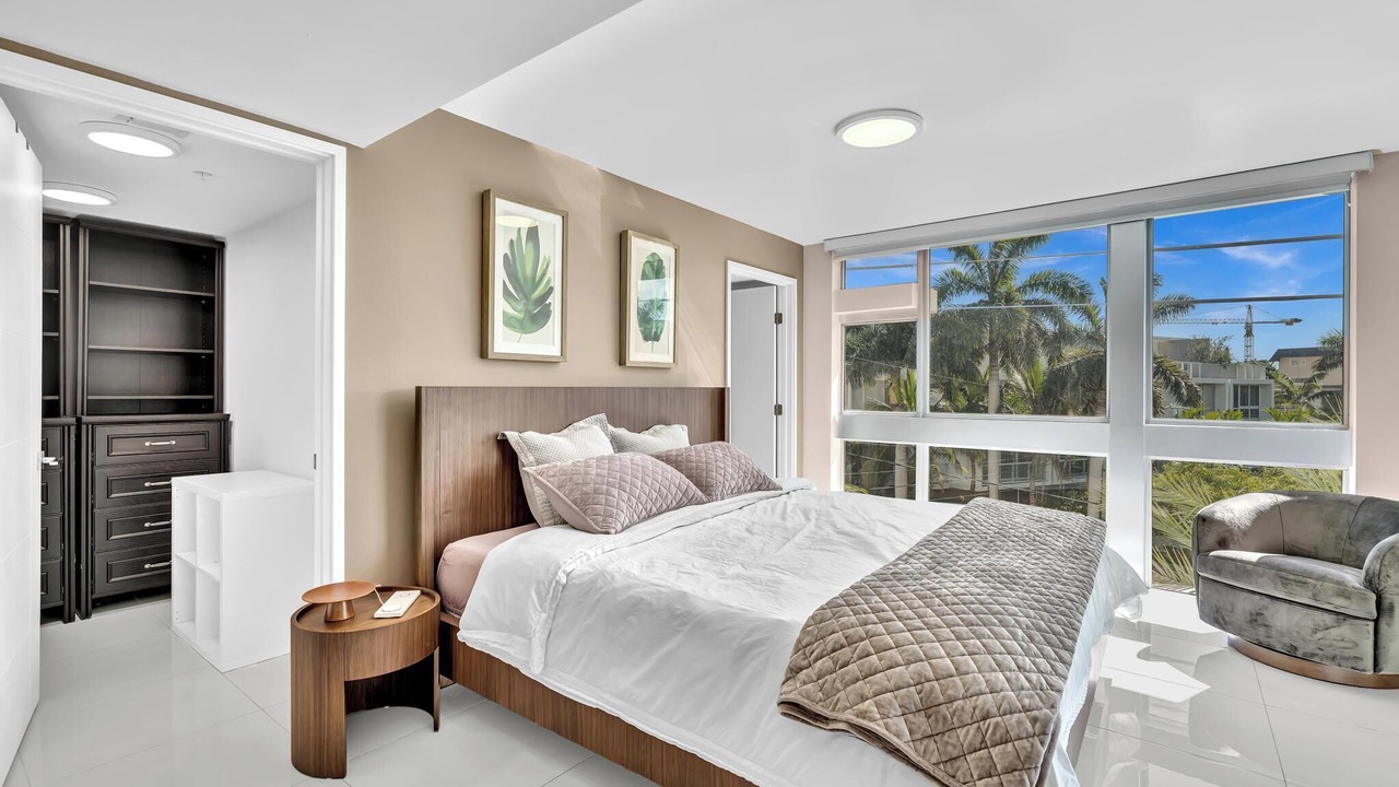 Photo of Bedroom in Bay Harbor Islands