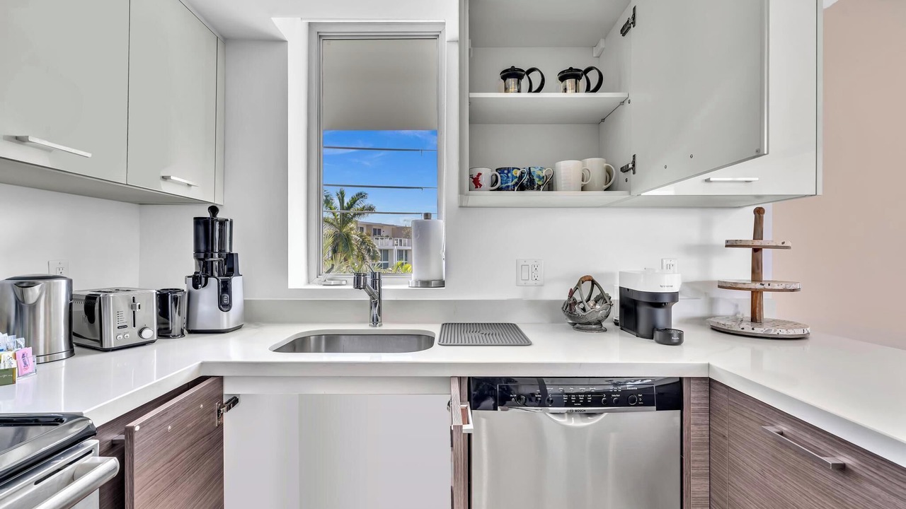 Photo of Kitchen in Bay Harbor Islands
