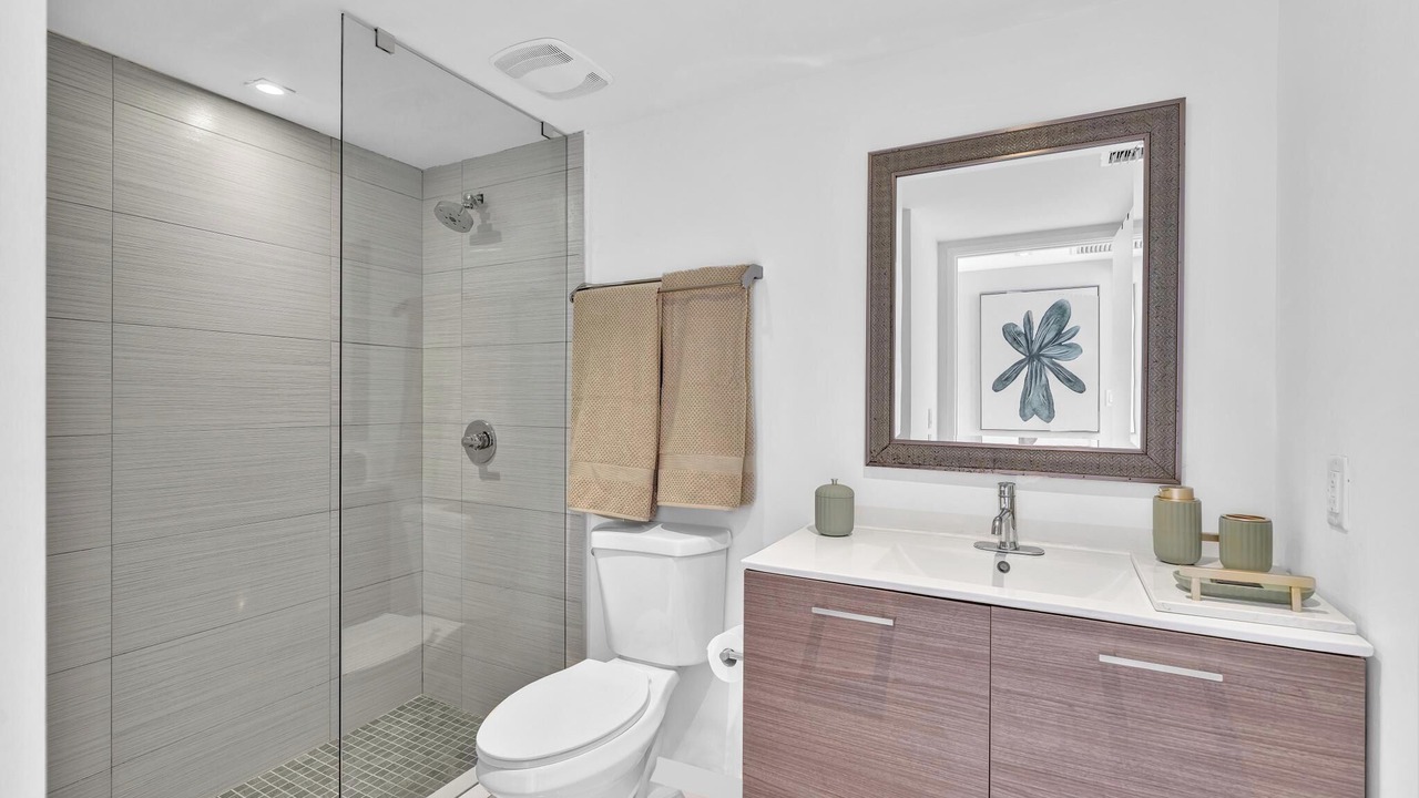 Photo of Bathroom in Bay Harbor Islands