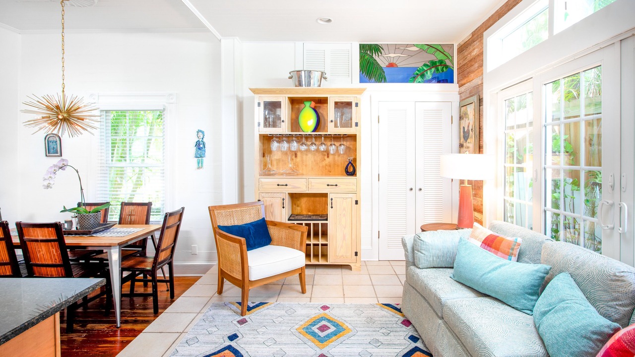 Photo of Livingroom in Historic Seaport