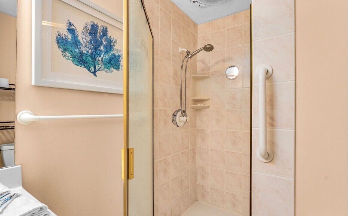 Photo of Bathroom in East End