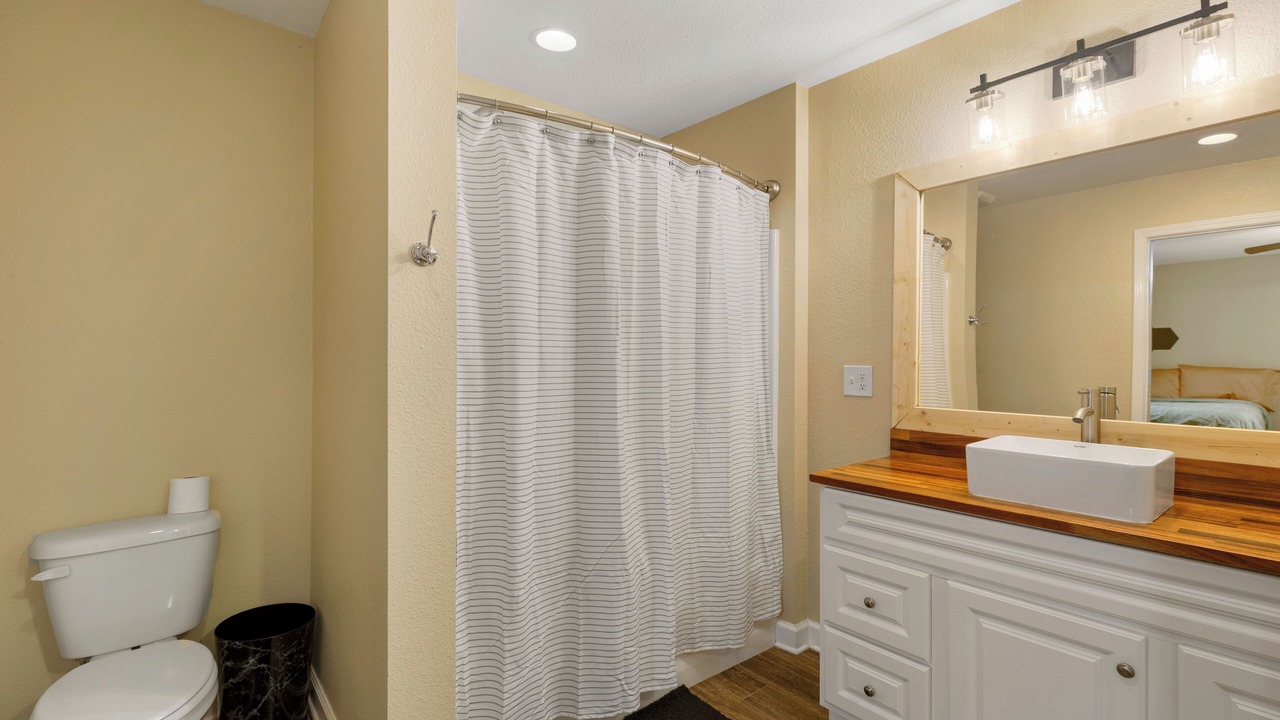 Photo of Bathroom in Pine Forest