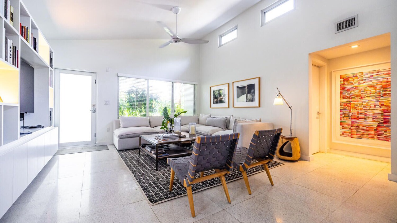 Photo of Bedroom in El Portal
