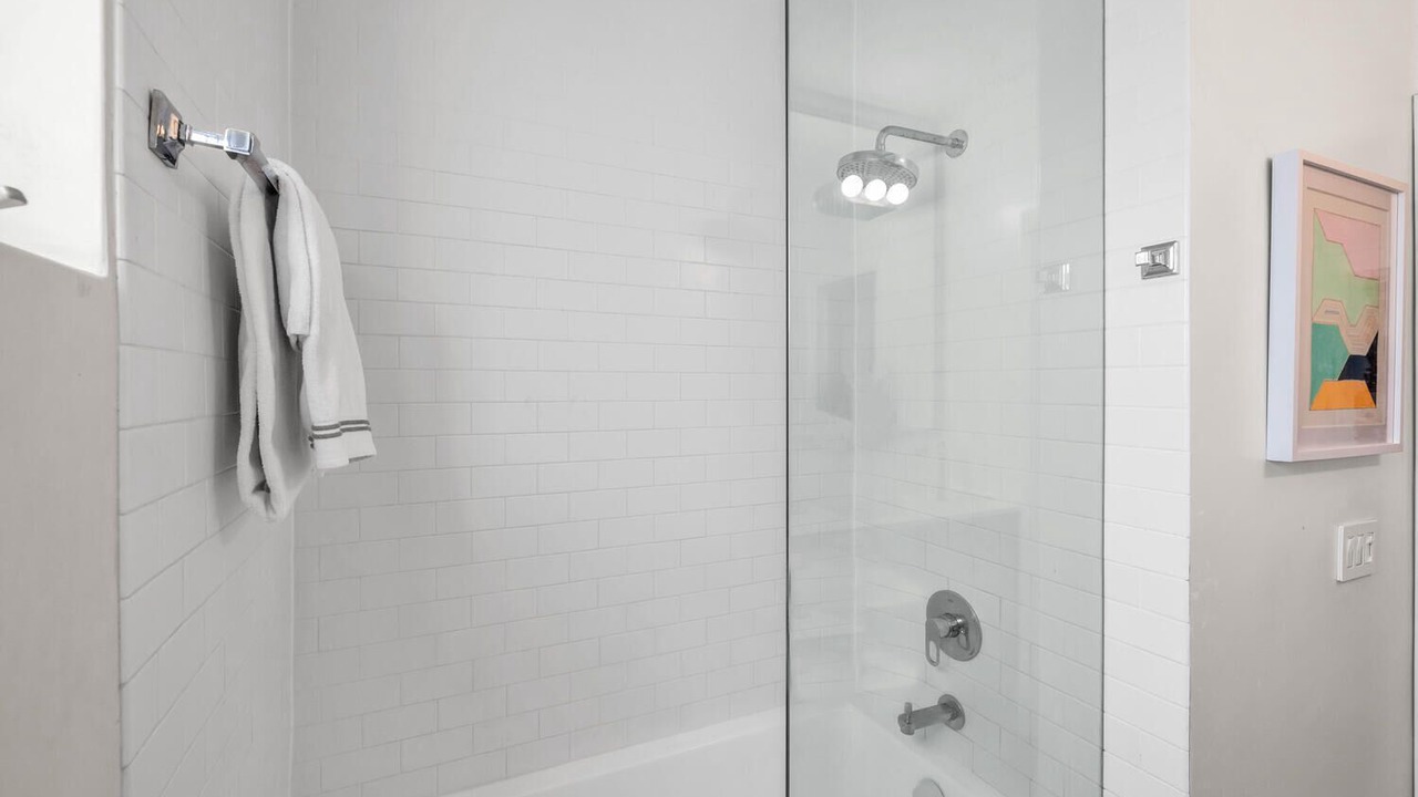 Photo of Bathroom in El Portal