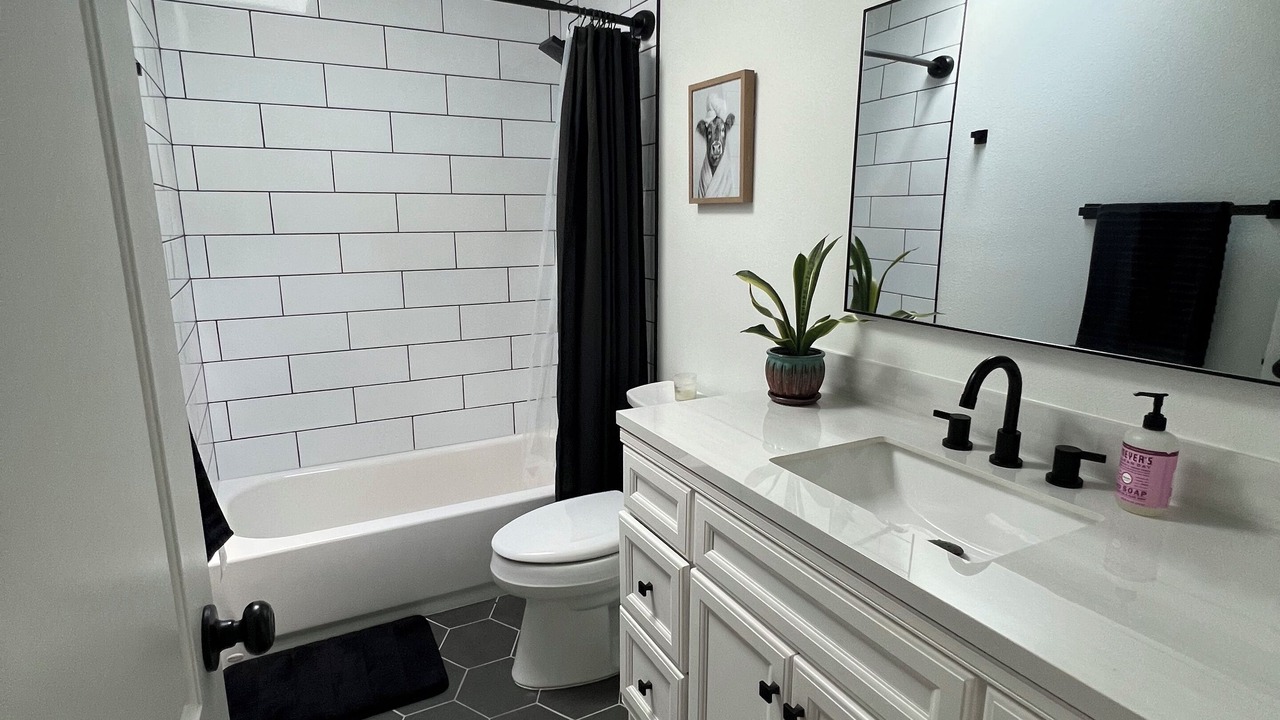 Photo of Bathroom in Plantation Estates