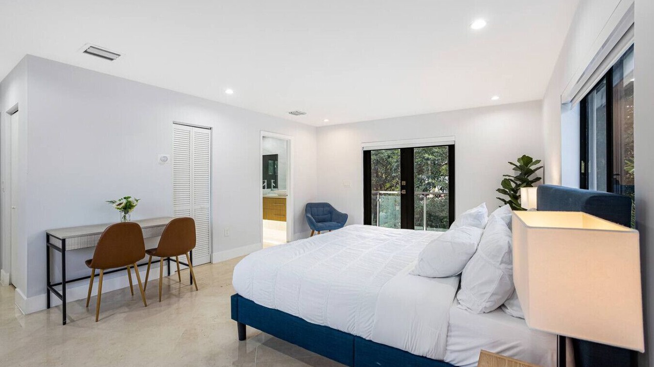 Photo of Bedroom in The Roads