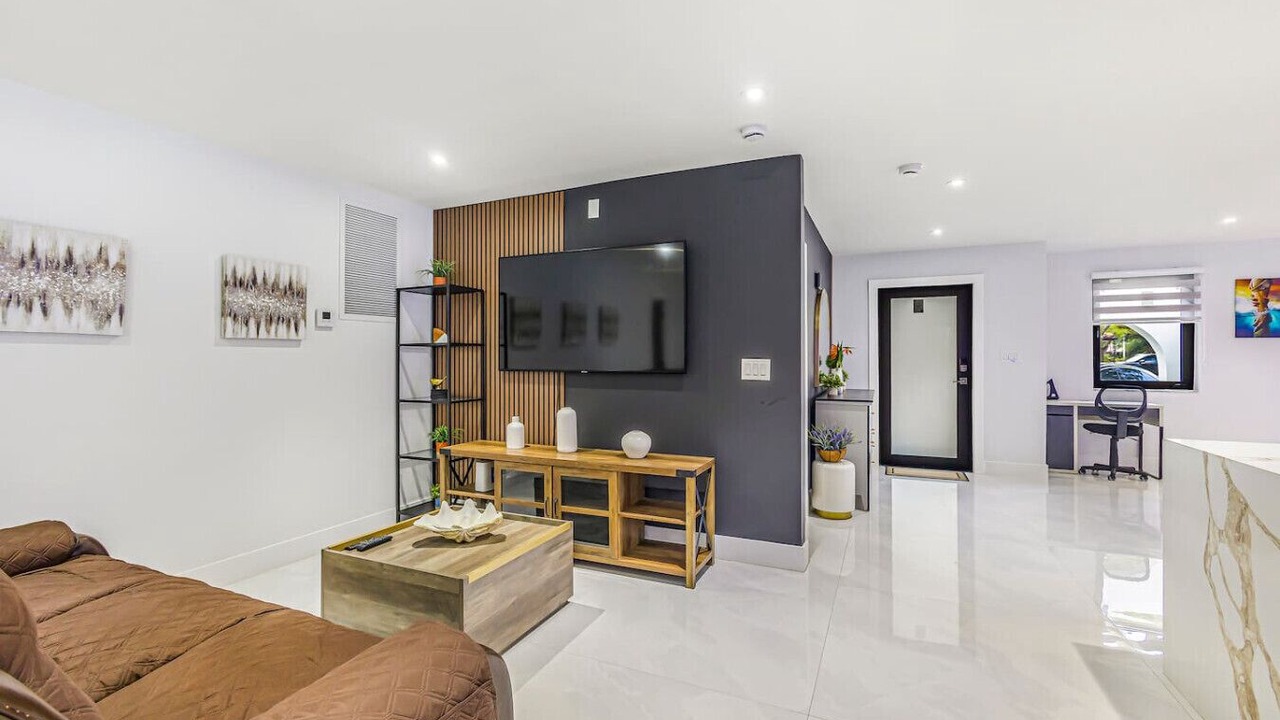 Photo of Bedroom in Miami Lakes