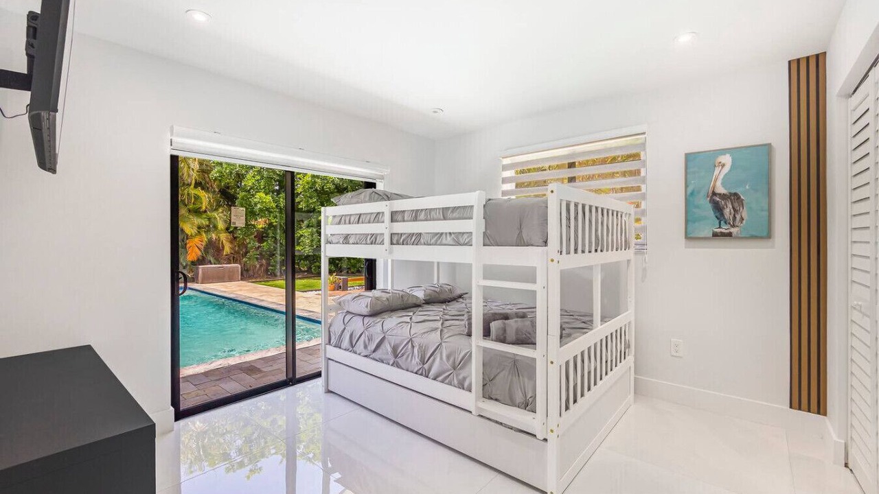 Photo of Bedroom in Miami Lakes