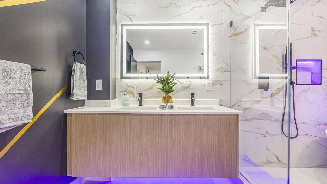 Photo of Bathroom in Miami Lakes
