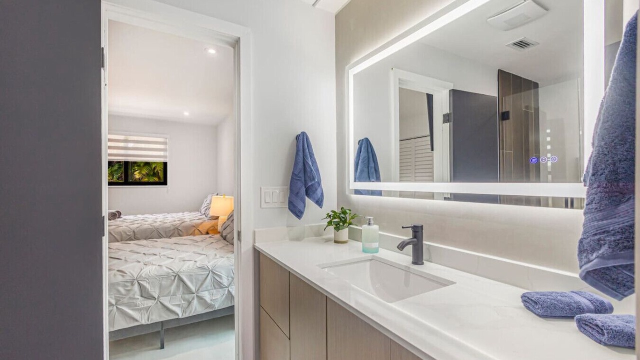 Photo of Bathroom in Miami Lakes
