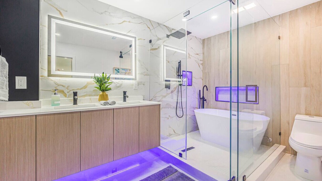 Photo of Bathroom in Miami Lakes