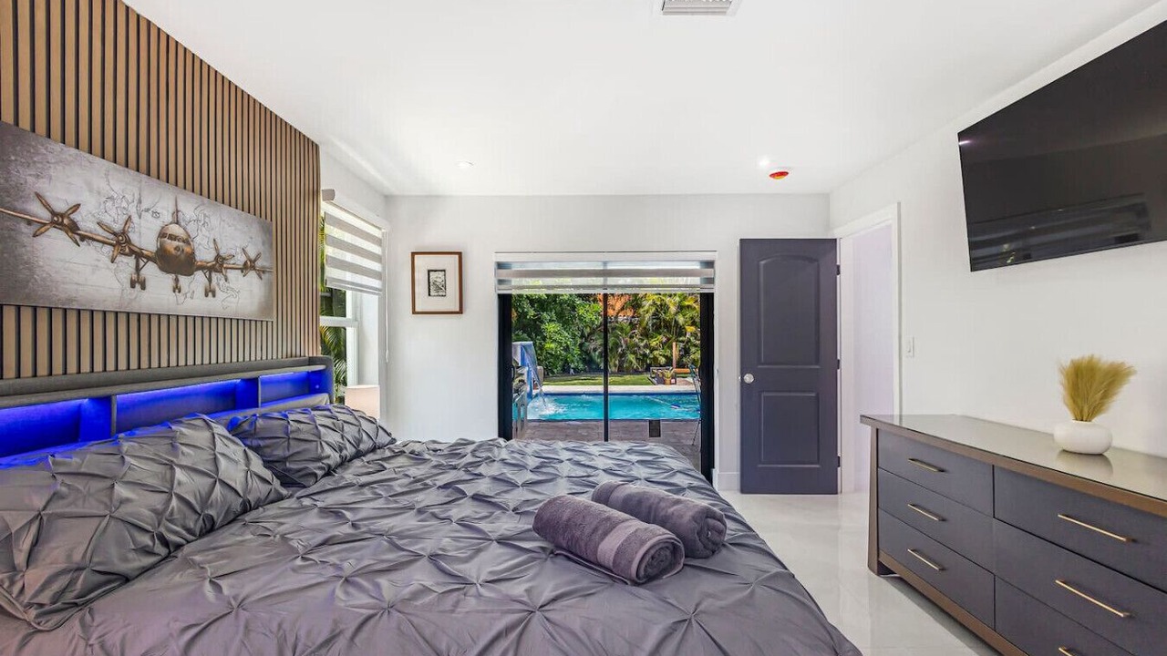 Photo of Bedroom in Miami Lakes