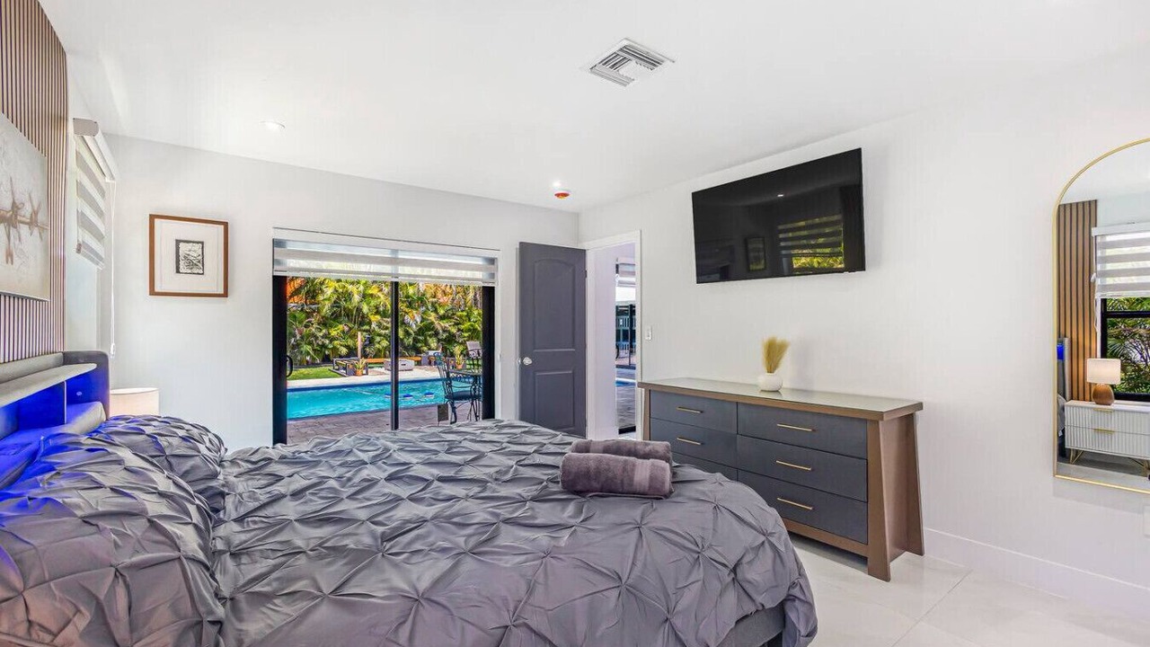 Photo of Bedroom in Miami Lakes