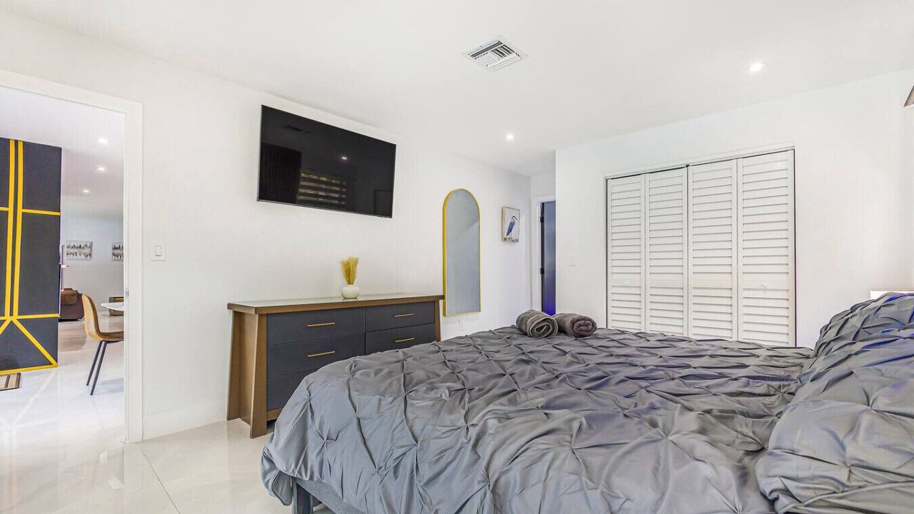 Photo of Bedroom in Miami Lakes