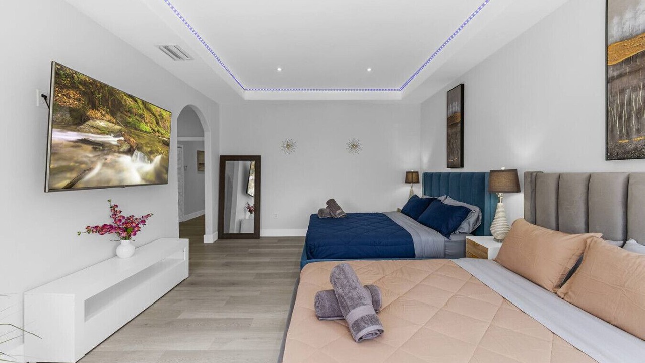 Photo of Bedroom in Ludlam