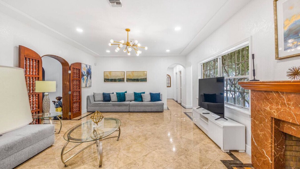 Photo of Livingroom in The Roads