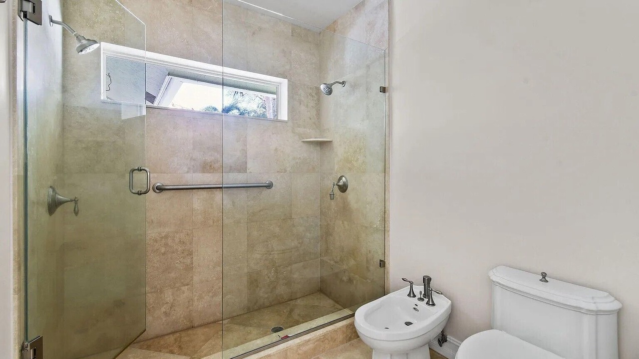 Photo of Bathroom in Hunt Club