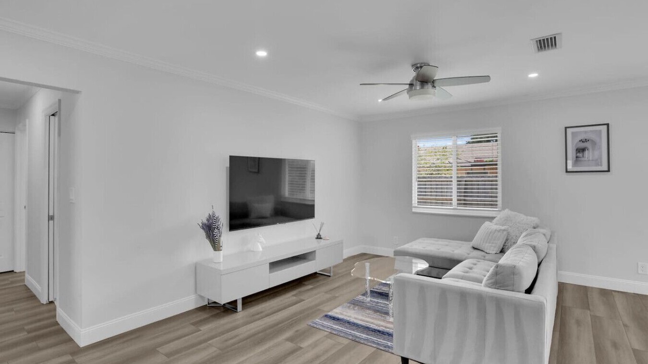 Photo of Livingroom in Tropic Palms