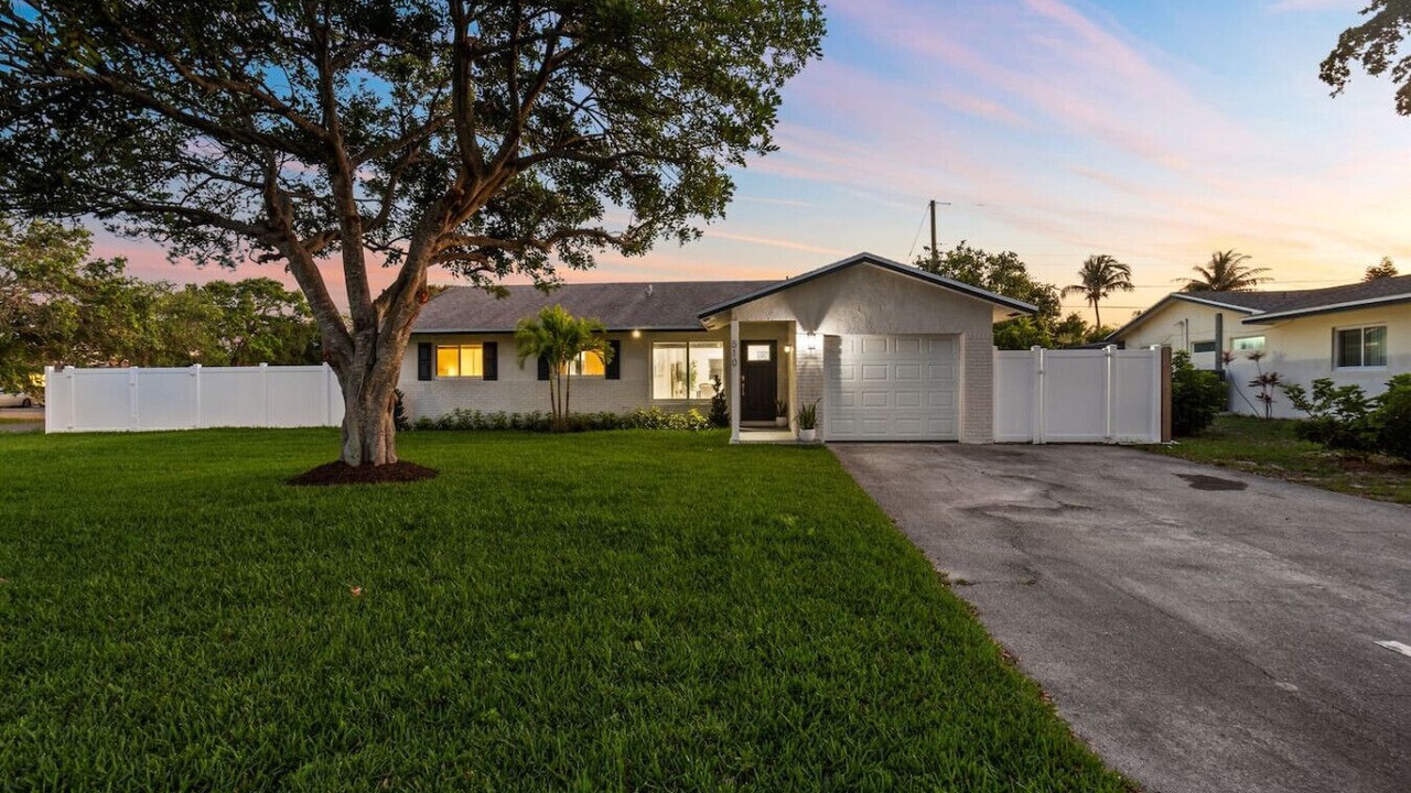 Photo of Outdoor in Tropic Palms