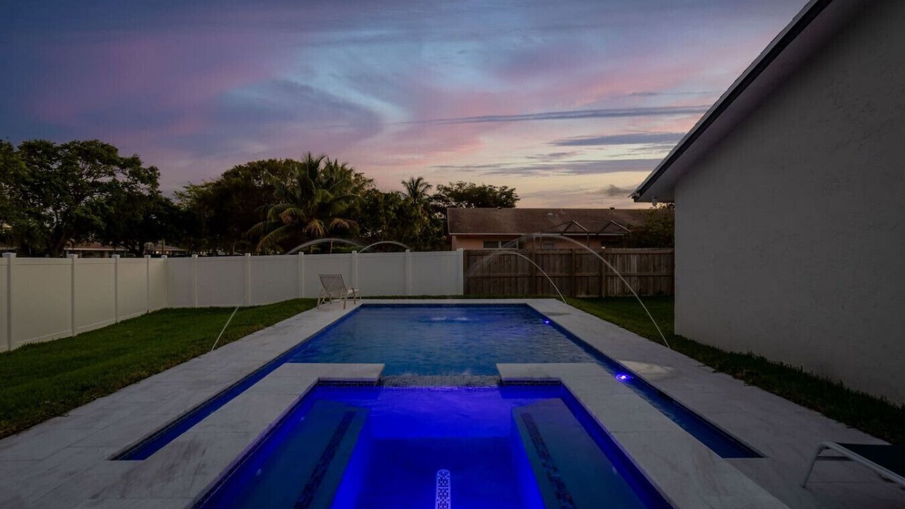 Photo of Outdoor in Tropic Palms