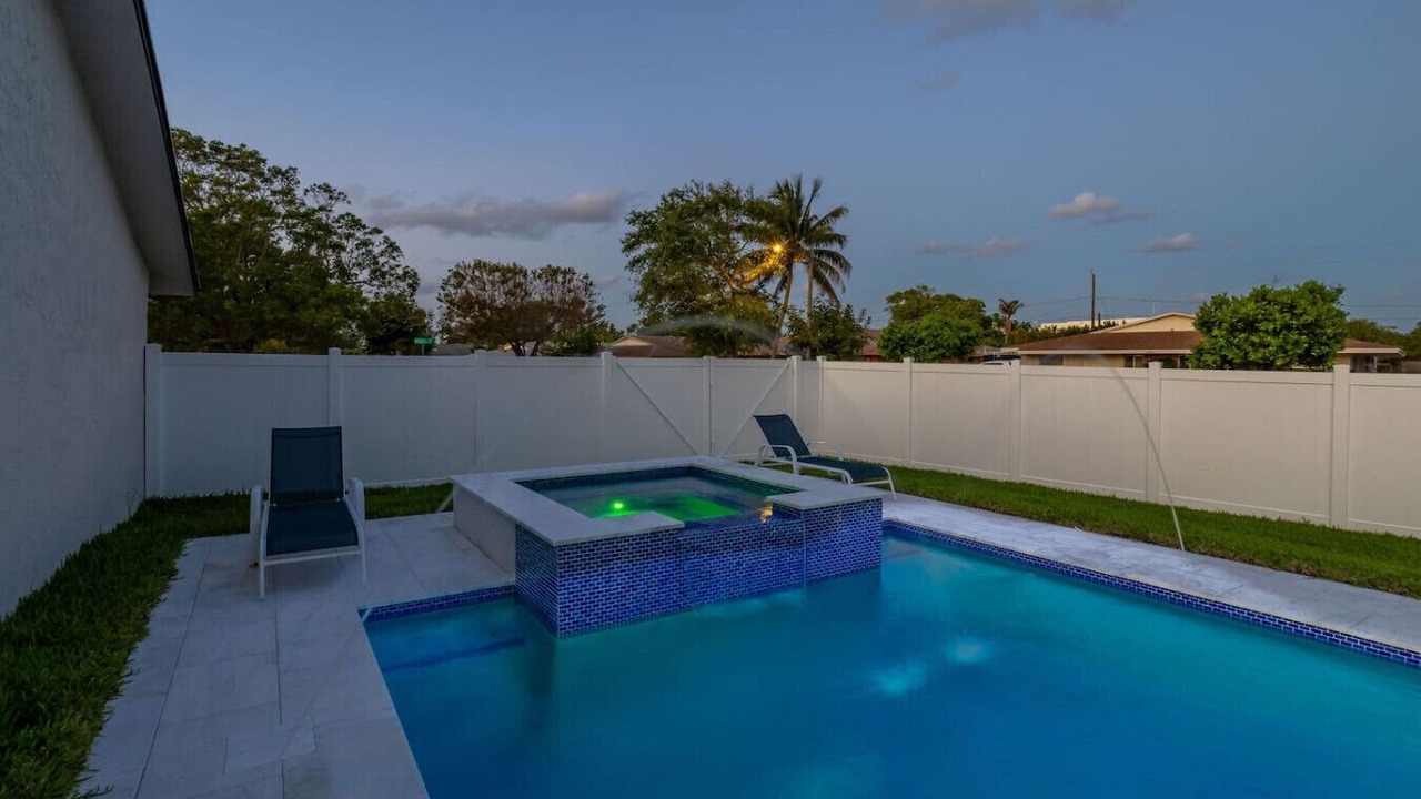 Photo of Outdoor in Tropic Palms