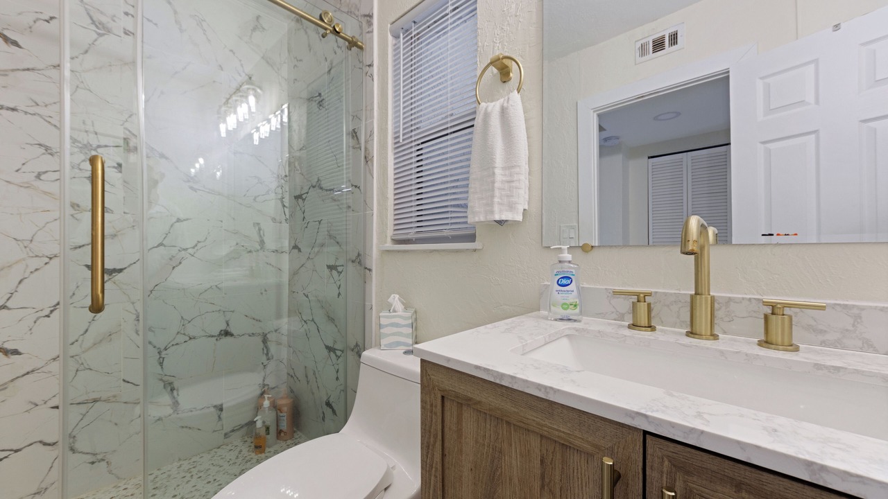 Photo of Bathroom in Riviera Bay