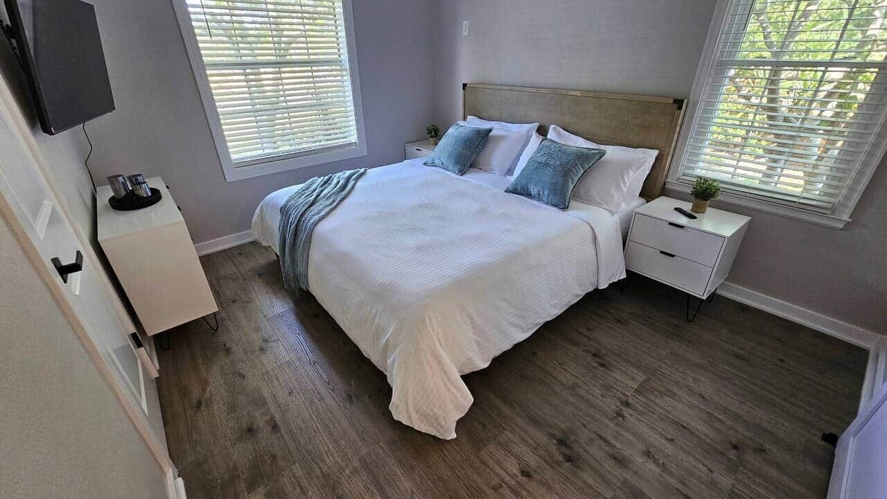 Photo of Bedroom in Navy Point