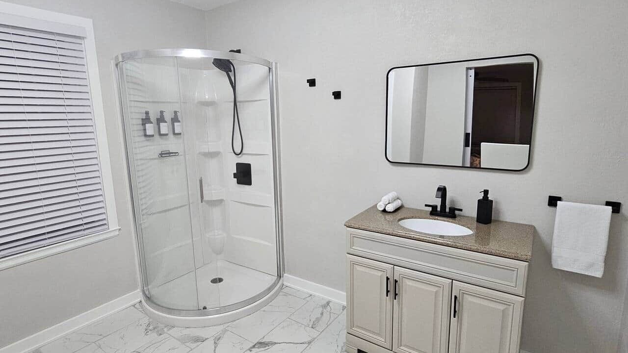 Photo of Bathroom in Navy Point