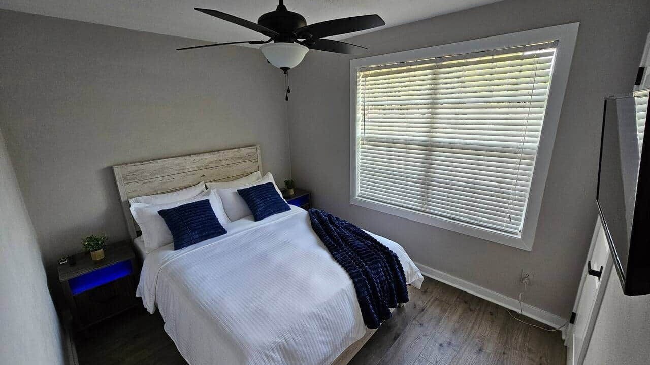 Photo of Bedroom in Navy Point
