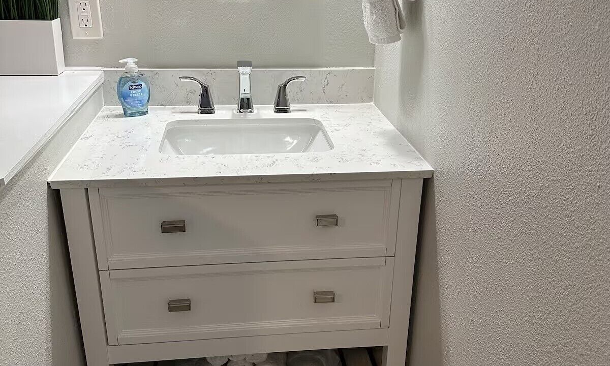 Photo of Bedroom in Bayshore Gardens