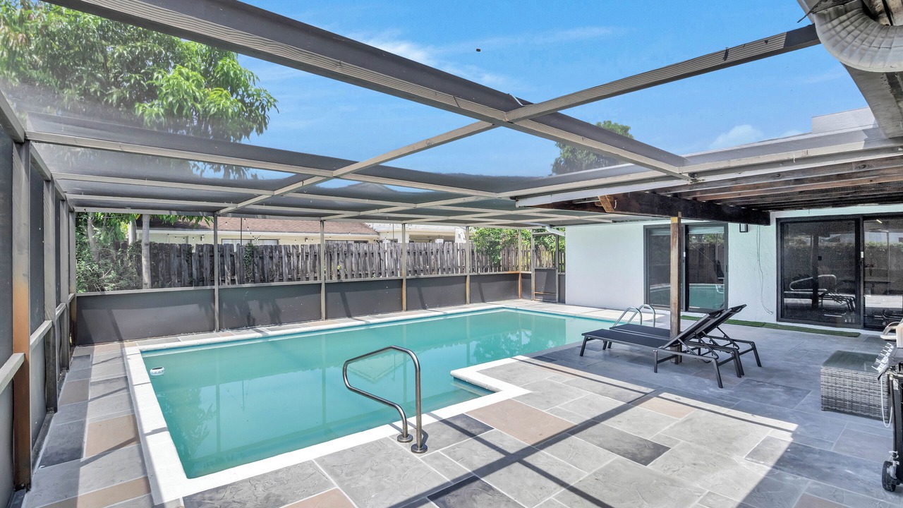 Photo of Outdoor in Lauderhill