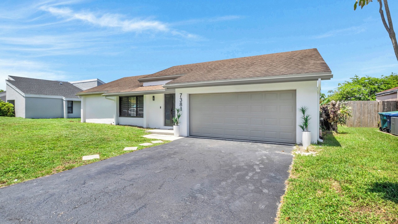 Photo of Outdoor in Lauderhill