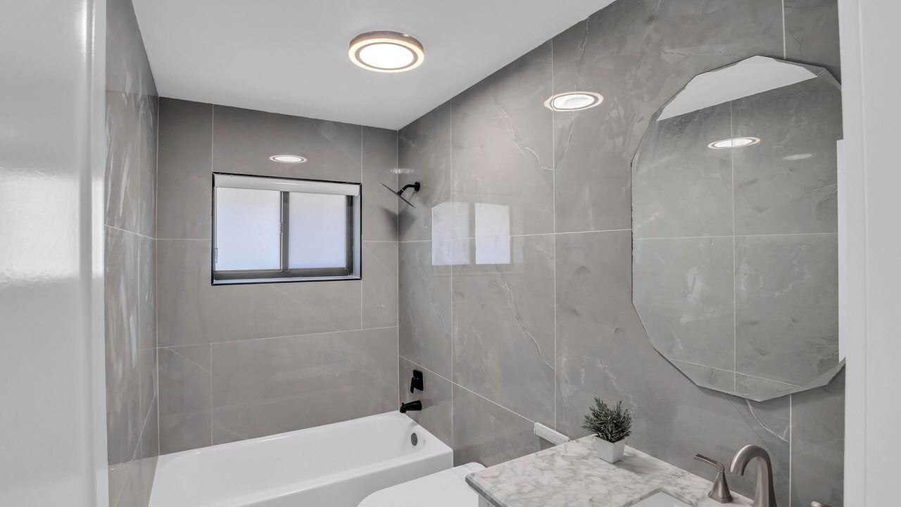 Photo of Bathroom in Lauderhill