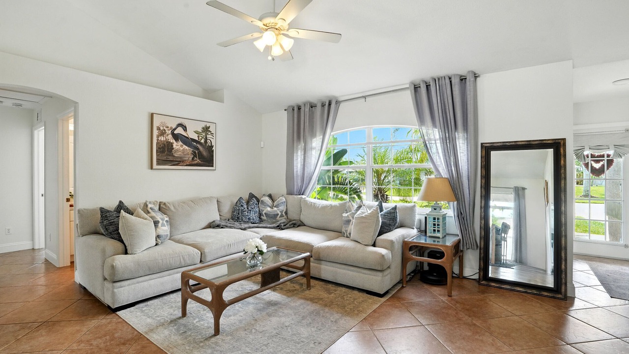 Photo of Livingroom in Pelican