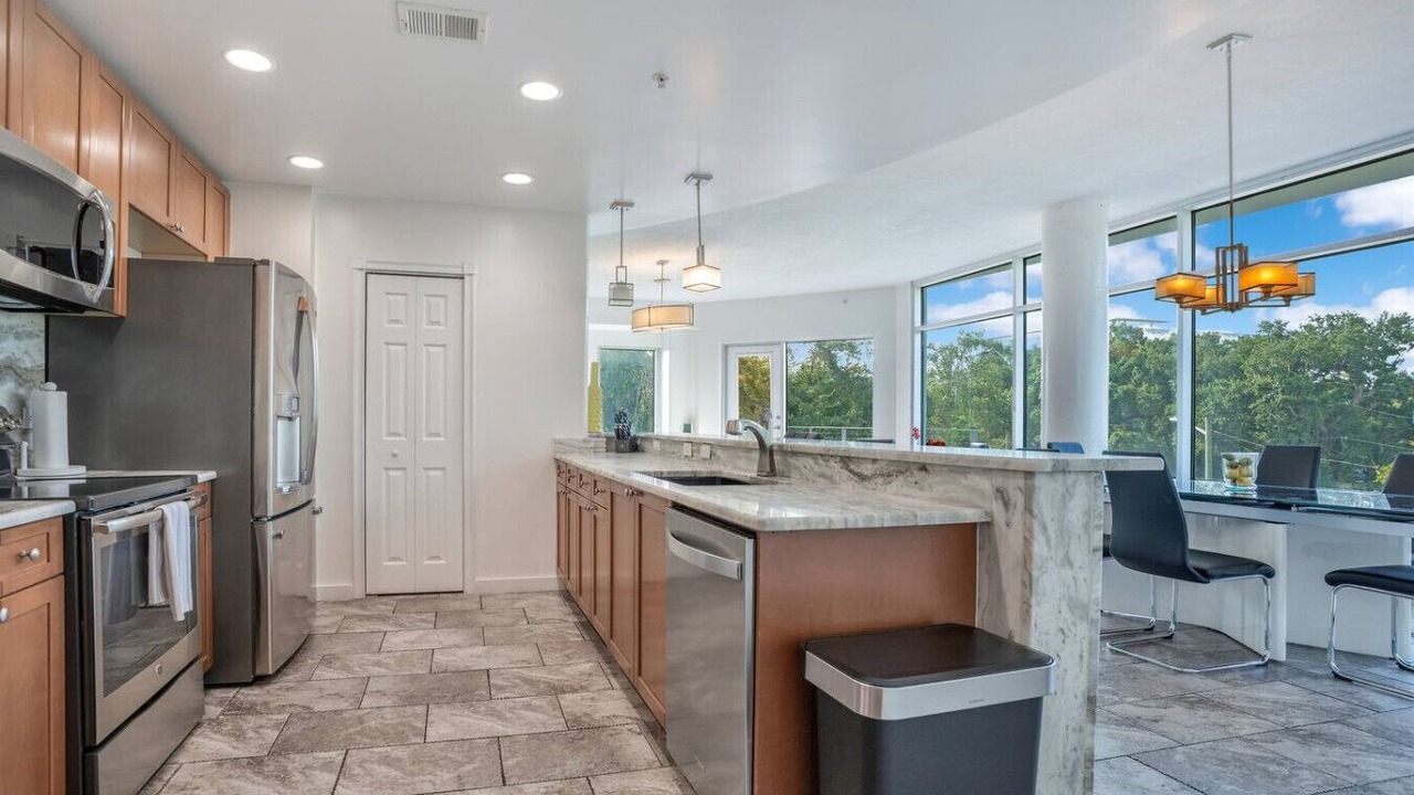 Photo of Kitchen in South Eola