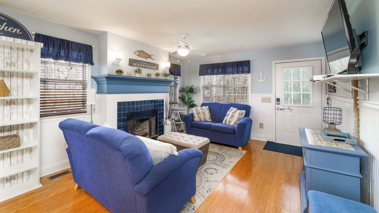 Photo of Livingroom in Reed Creek