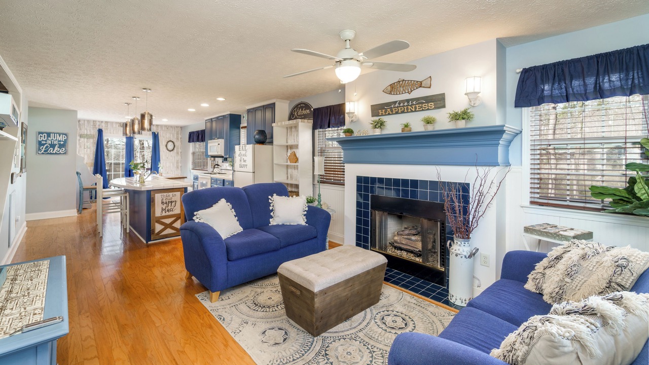 Photo of Livingroom in Reed Creek