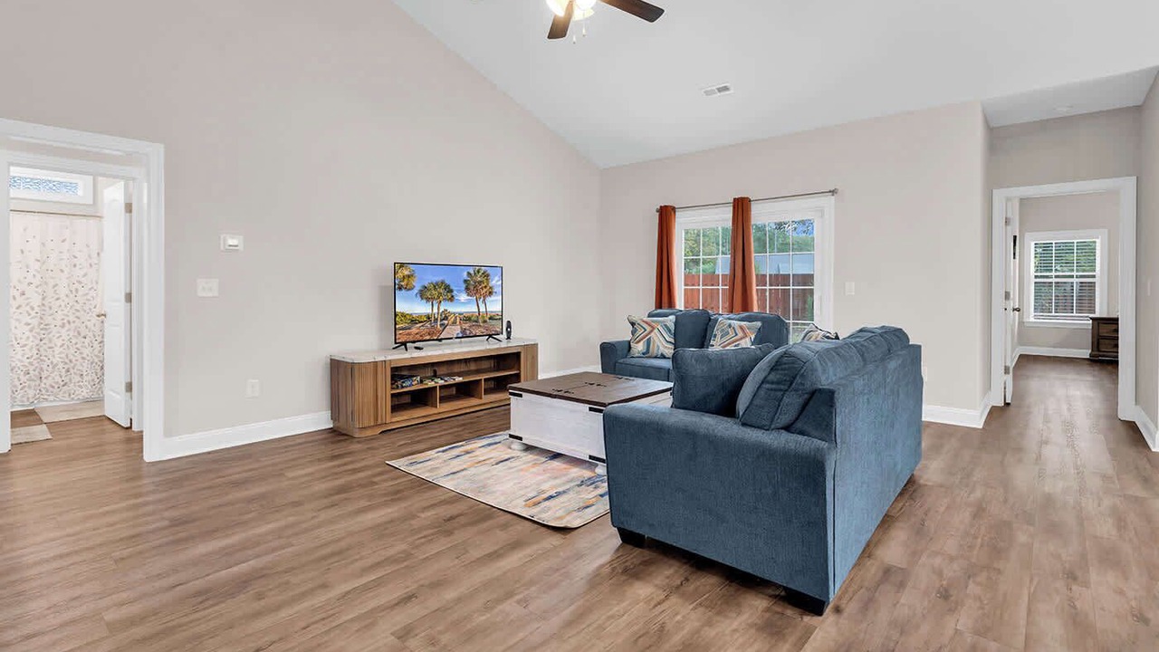 Photo of Livingroom in Murrells Inlet