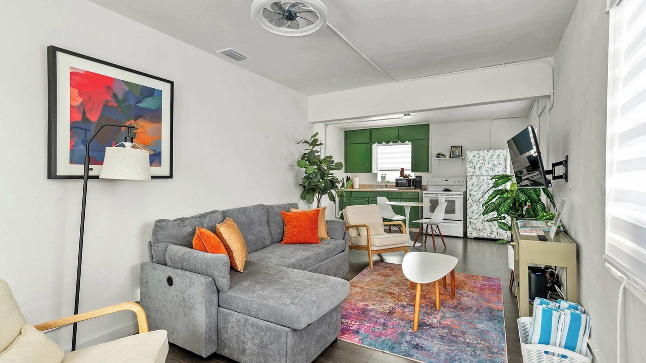 Photo of Livingroom in Kenwood