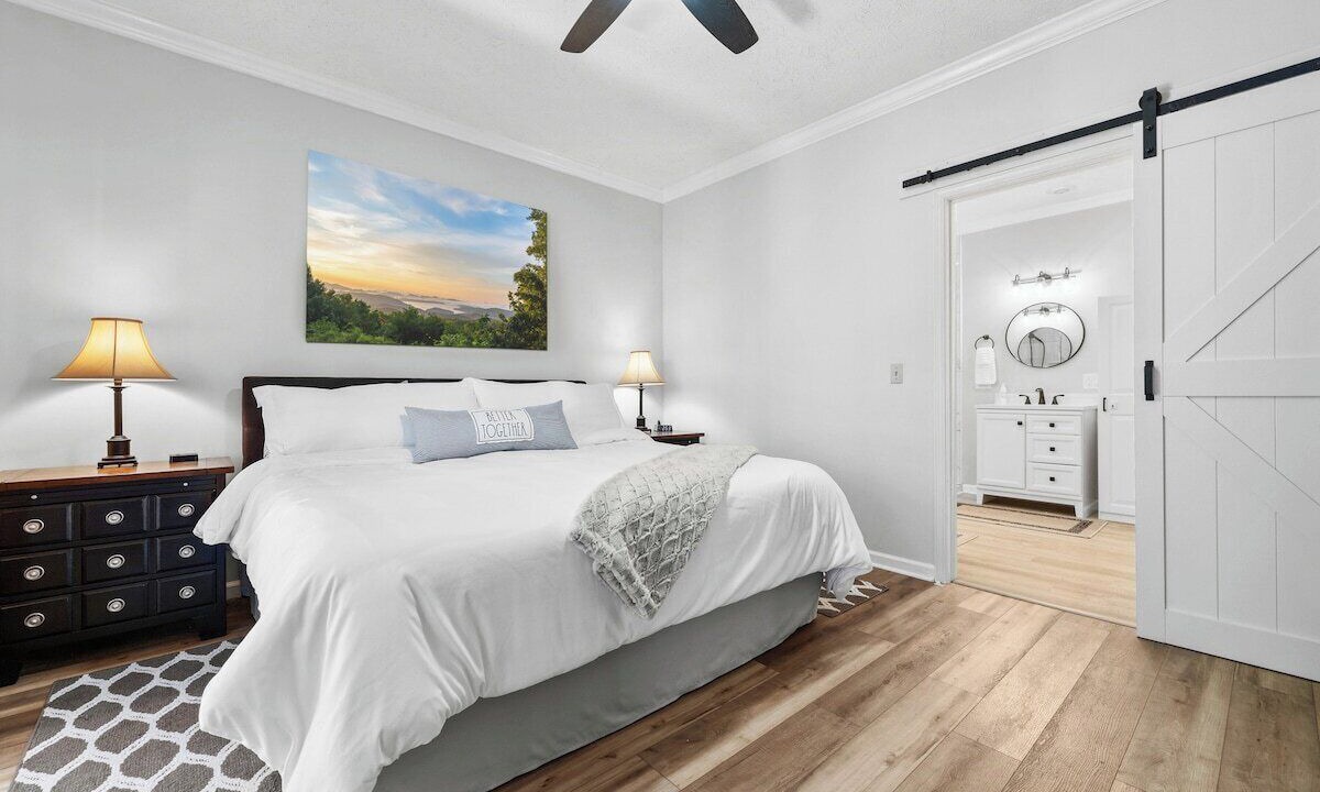 Photo of Bedroom in Salem