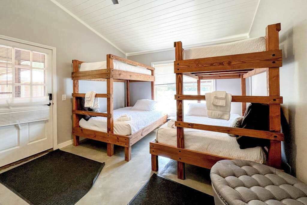 Photo of Bedroom in Lakemont